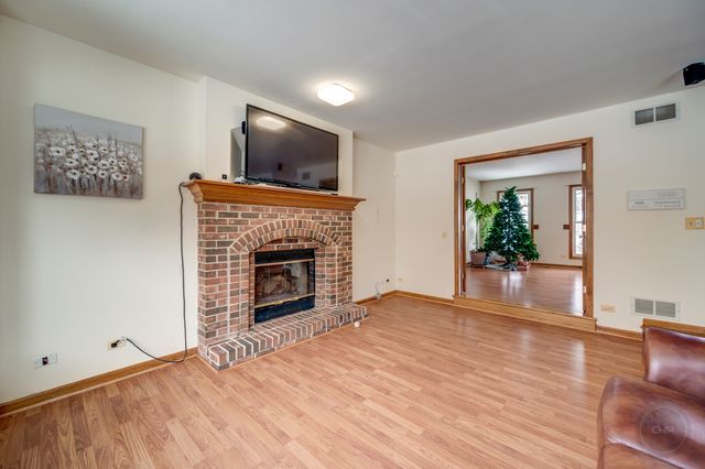 3479 Charlemaine Drive, Aurora, IL 60504