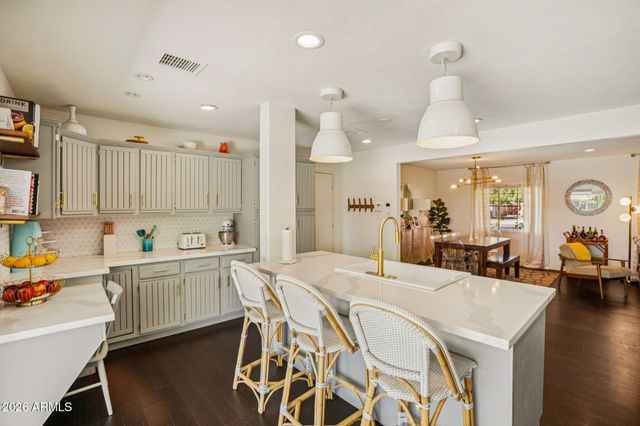 709 E WINTER Drive, Phoenix, AZ 85020