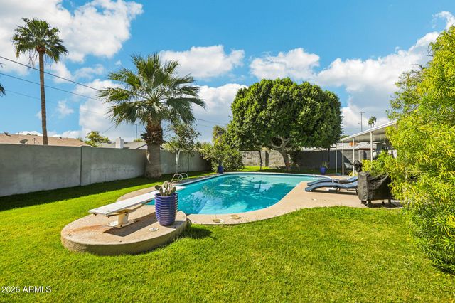 709 E WINTER Drive, Phoenix, AZ 85020