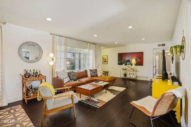 709 E WINTER Drive, Phoenix, AZ 85020