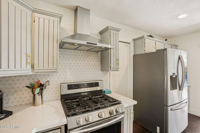 709 E WINTER Drive, Phoenix, AZ 85020