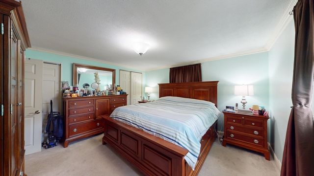 18 Hollis St, Randolph, MA 02368