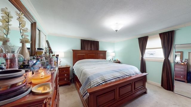 18 Hollis St, Randolph, MA 02368