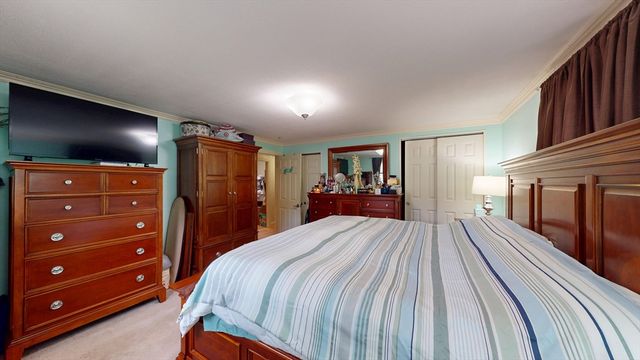 18 Hollis St, Randolph, MA 02368