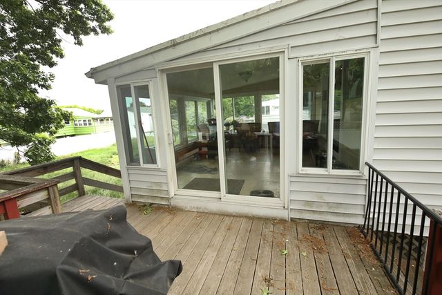 18 Hollis St, Randolph, MA 02368