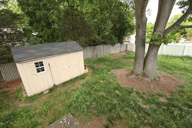 18 Hollis St, Randolph, MA 02368
