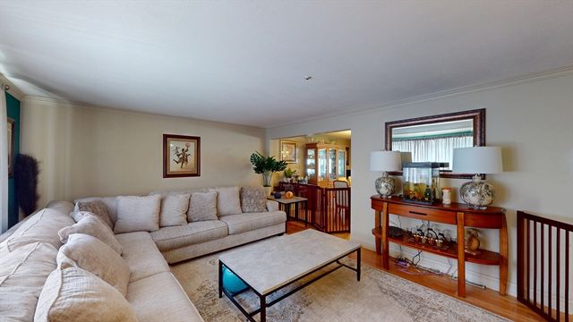 18 Hollis St, Randolph, MA 02368