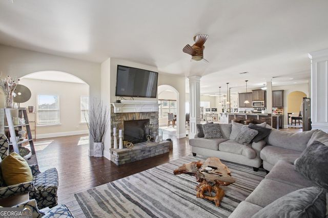 145 Thrushwood Drive, Fayetteville, GA 30215