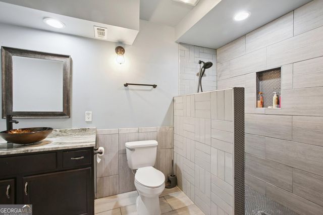 145 Thrushwood Drive, Fayetteville, GA 30215