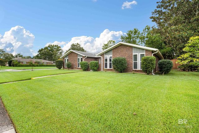 2274 E Christopher Drive, Mobile, AL 36609