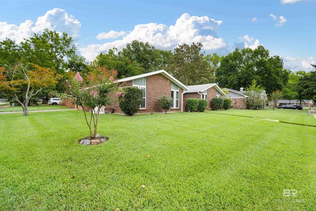 2274 E Christopher Drive, Mobile, AL 36609