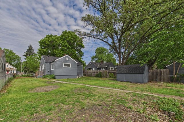 4738 Fremont Avenue N, Minneapolis, MN 55430