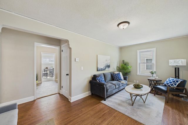 4738 Fremont Avenue N, Minneapolis, MN 55430