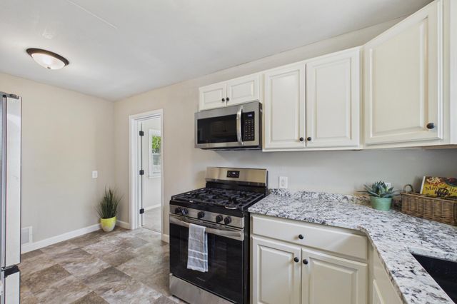 4738 Fremont Avenue N, Minneapolis, MN 55430