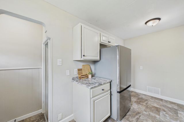 4738 Fremont Avenue N, Minneapolis, MN 55430