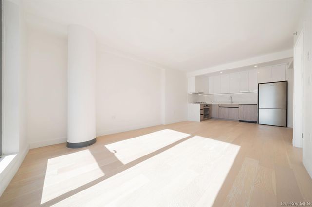 144-49 Northern Blvd 218, Flushing, NY 11354