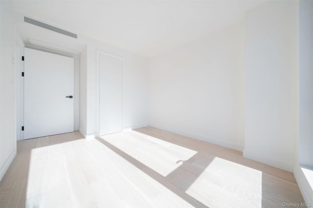 144-49 Northern Blvd 218, Flushing, NY 11354