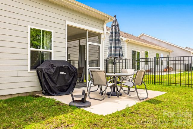 6412 Cambridge Drive, Harrisburg, NC 28075