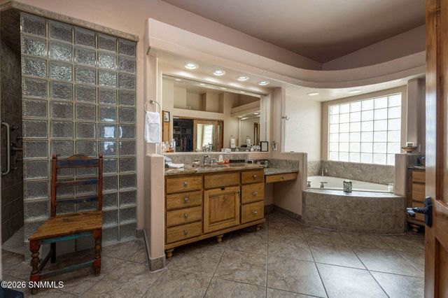 5048 Ventana View Road, Las Cruces, NM 88011