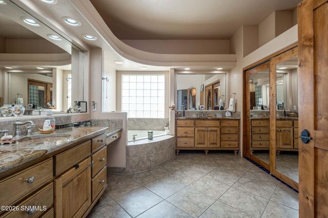 5048 Ventana View Road, Las Cruces, NM 88011