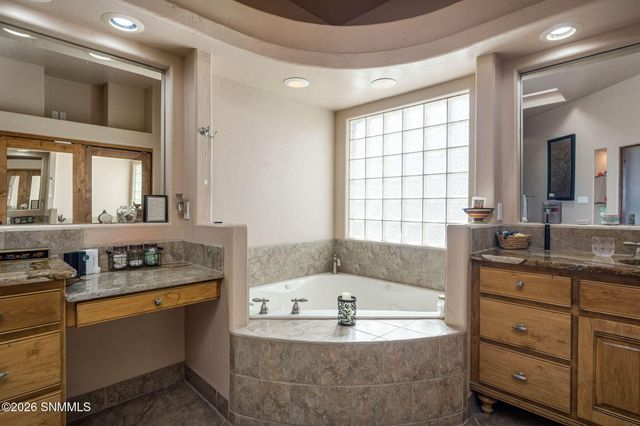 5048 Ventana View Road, Las Cruces, NM 88011