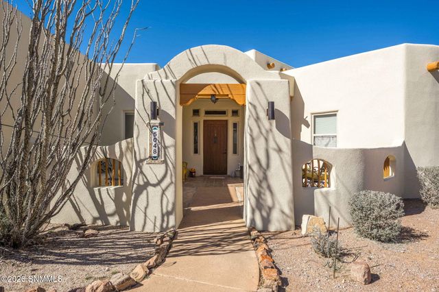 5048 Ventana View Road, Las Cruces, NM 88011