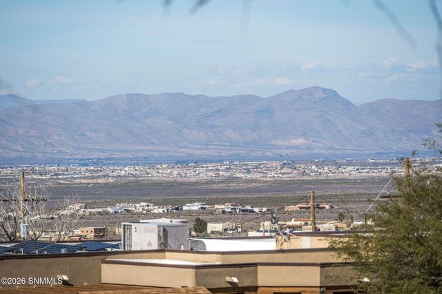 5048 Ventana View Road, Las Cruces, NM 88011