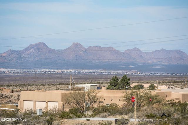 5048 Ventana View Road, Las Cruces, NM 88011