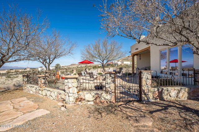 5048 Ventana View Road, Las Cruces, NM 88011