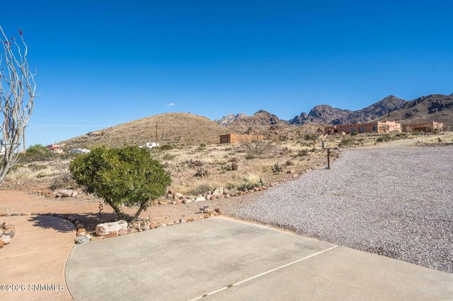 5048 Ventana View Road, Las Cruces, NM 88011