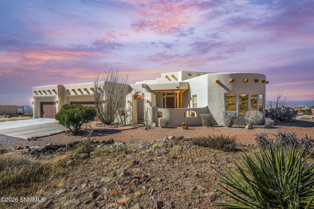 5048 Ventana View Road, Las Cruces, NM 88011