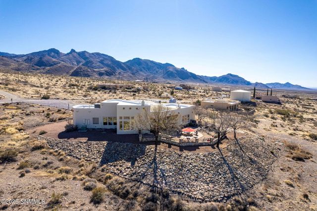 5048 Ventana View Road, Las Cruces, NM 88011
