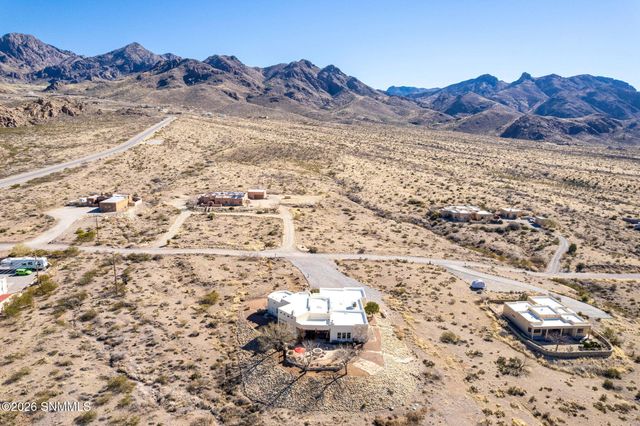 5048 Ventana View Road, Las Cruces, NM 88011