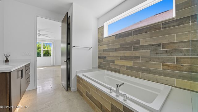 4126 EMILIO Lane, Jacksonville, FL 32226