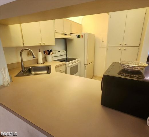 9650 Green Cypress LN 7-G1, Fort Myers, FL 33905