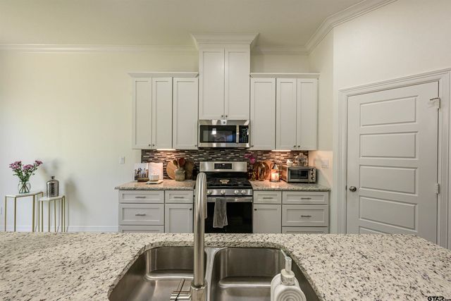 2001 Jason Dr., Whitehouse, TX 75791