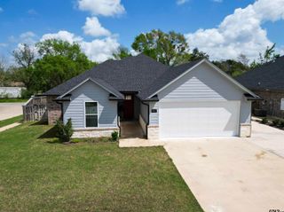 2001 Jason Dr., Whitehouse, TX 75791