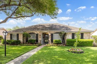 7614 Braesview Lane, Houston, TX 77071