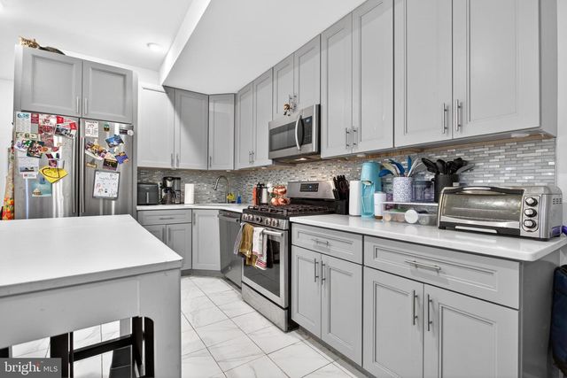 1956 N 8TH ST, Philadelphia, PA 19122