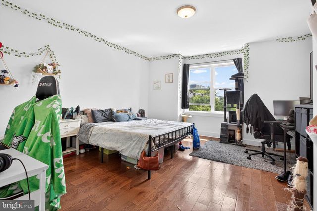 1956 N 8TH ST, Philadelphia, PA 19122