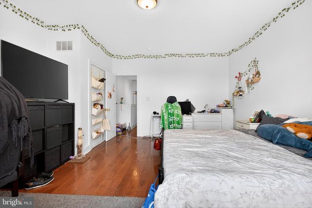 1956 N 8TH ST, Philadelphia, PA 19122