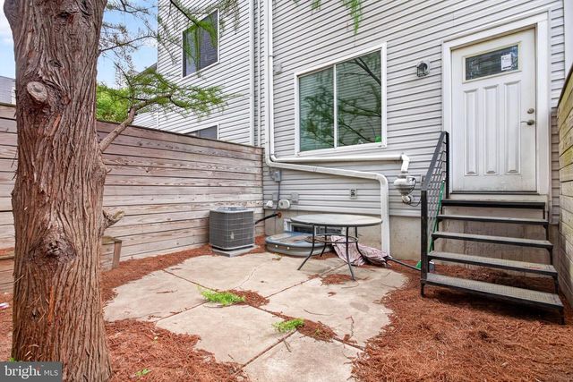 1956 N 8TH ST, Philadelphia, PA 19122