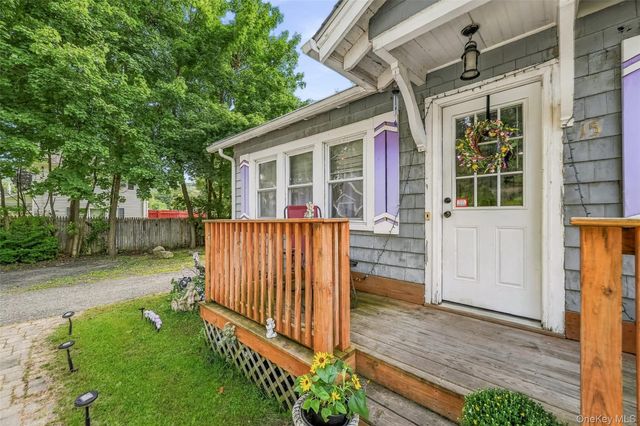 15 Elm Street, Greenwood Lake, NY 10925