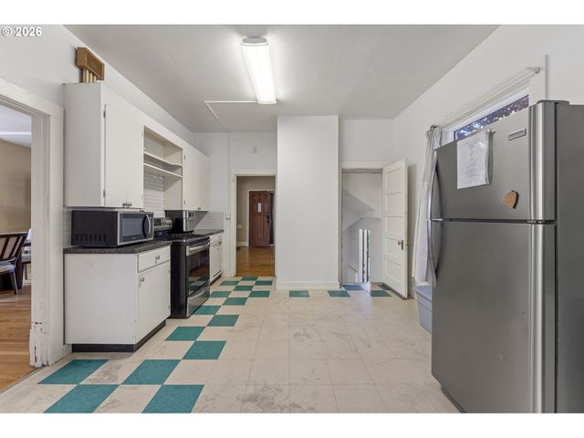 2124 Ne 9TH Ave, Portland, OR 97212