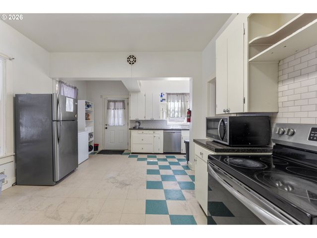 2124 Ne 9TH Ave, Portland, OR 97212