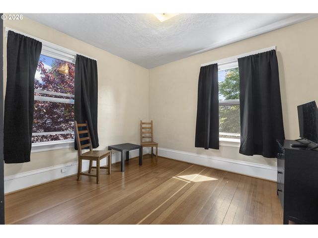 2124 Ne 9TH Ave, Portland, OR 97212
