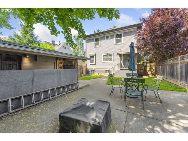 2124 Ne 9TH Ave, Portland, OR 97212