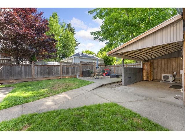 2124 Ne 9TH Ave, Portland, OR 97212