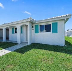 676 EL CENTRO, Longboat Key, FL 34228