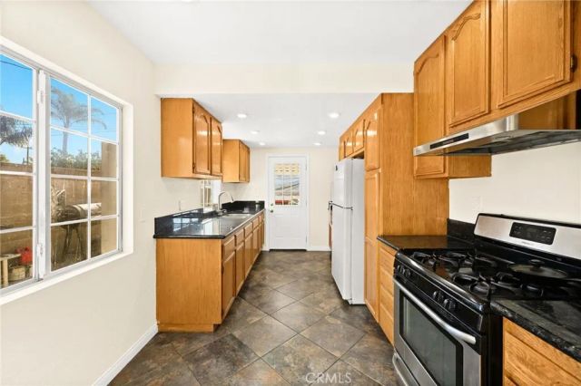 13275 17th, Chino, CA 91710